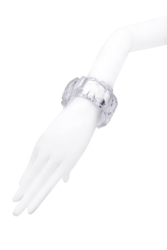 Vintage Clear Lucite Geometric Carved Tire Track Bangle Bracelet