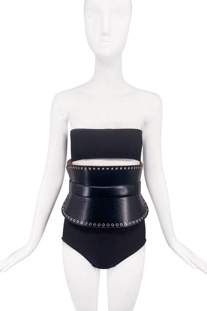 Alexander McQueen Black Leather Silver Metal Grommet Eyelid Corset Belt Pre Fall 2017