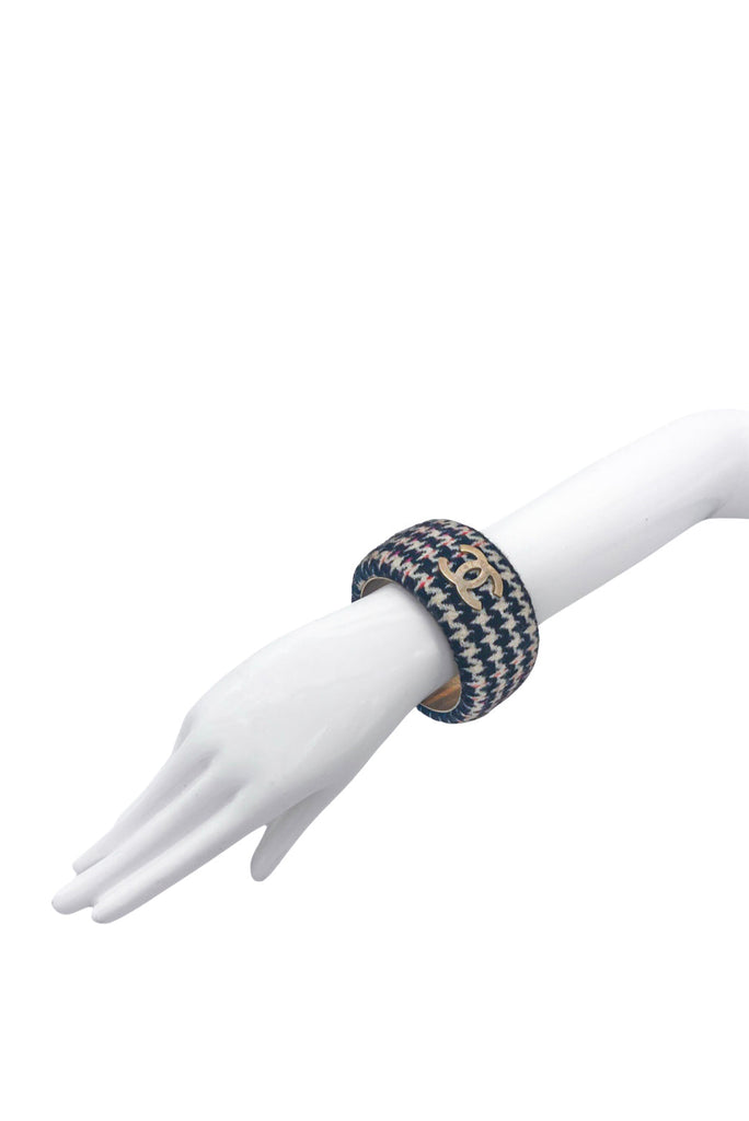 Chanel Black&White&Red Graphic Tweed Fabric Bangle with CC Logo