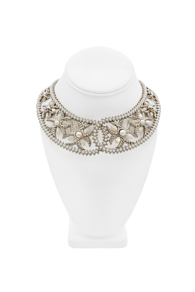 Alexander McQueen Silver Pearl Flower Decal Embellished Cut out Collar Necklace
