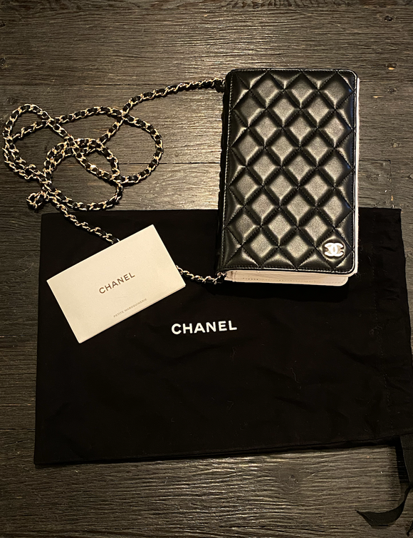 Chanel black quilted wallet on a chain 2022 collectors item